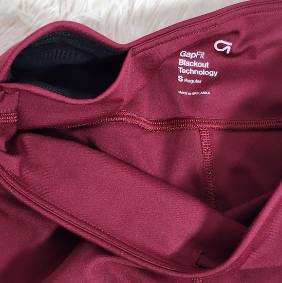Gapfit Blackout Technology High Compression/ Women/Small/Burgundy - Picture 9 of 11